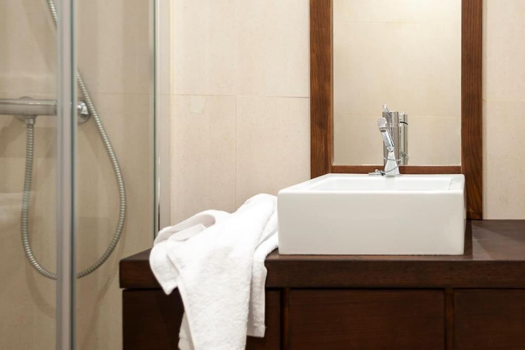 Apartamento En Sol Centro Ciudad Madrid Bagian luar foto
